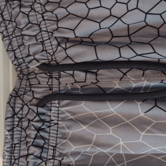 Graphic T-Shirt with And One Shorts - Picture 8 of 12